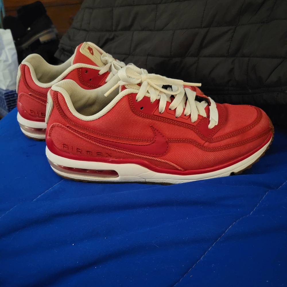 Nike Red and White Canvis Sneakers - Picture 4 of 9